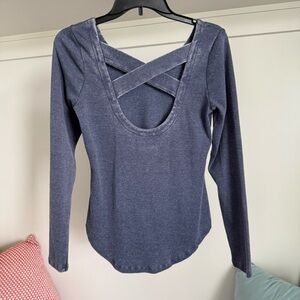 NWT Chaser Women's Long Sleeve Blue Open Back Crisscross Top Size Small
